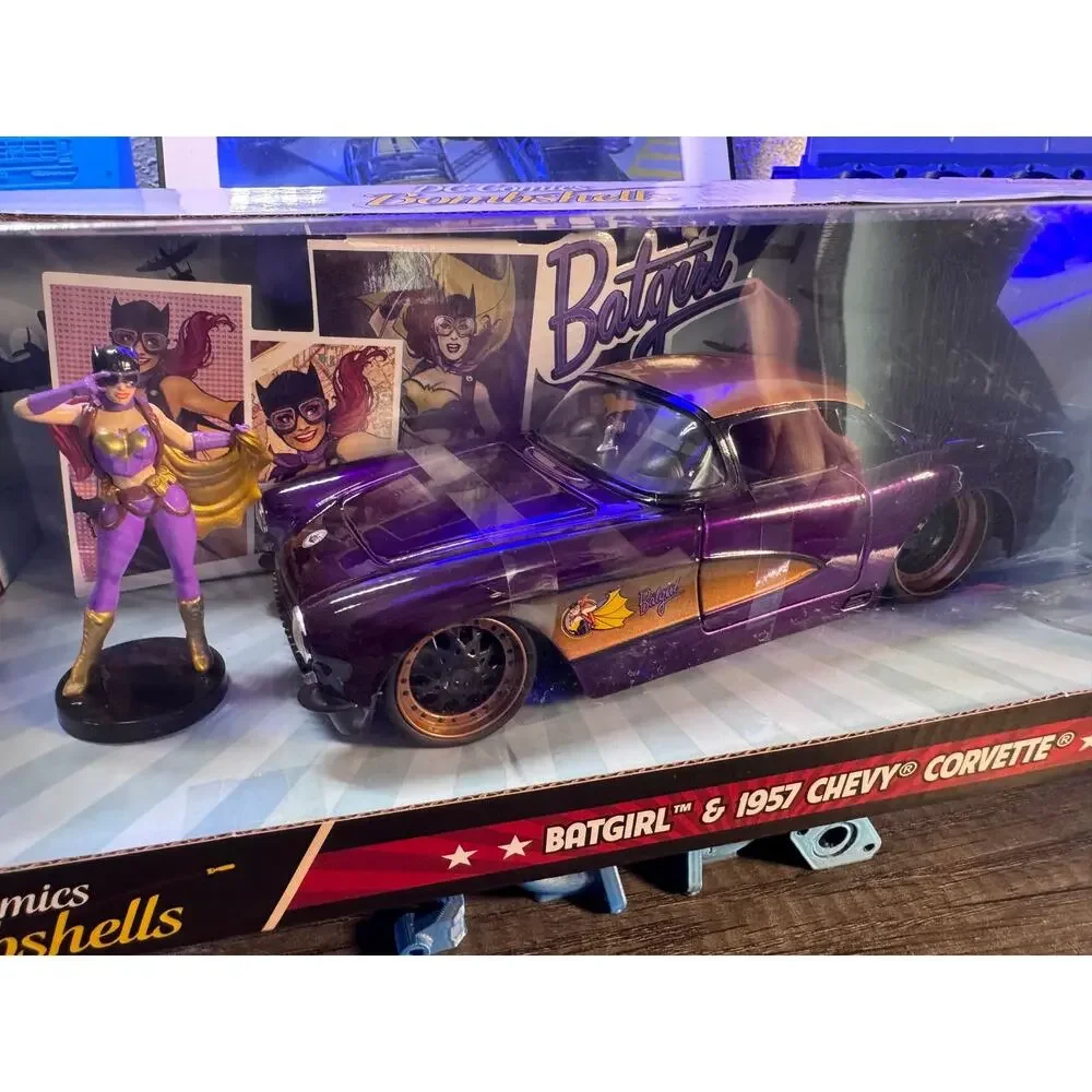 Jada 1/24 DC Comics Bombshells Batgirl 1957 Chevy Corvette